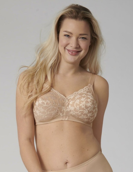 Triumph Delicate Doreen N Non Wired Bra Smooth Skin (6106) 44D CS :  Clothing, Shoes & Jewelry 